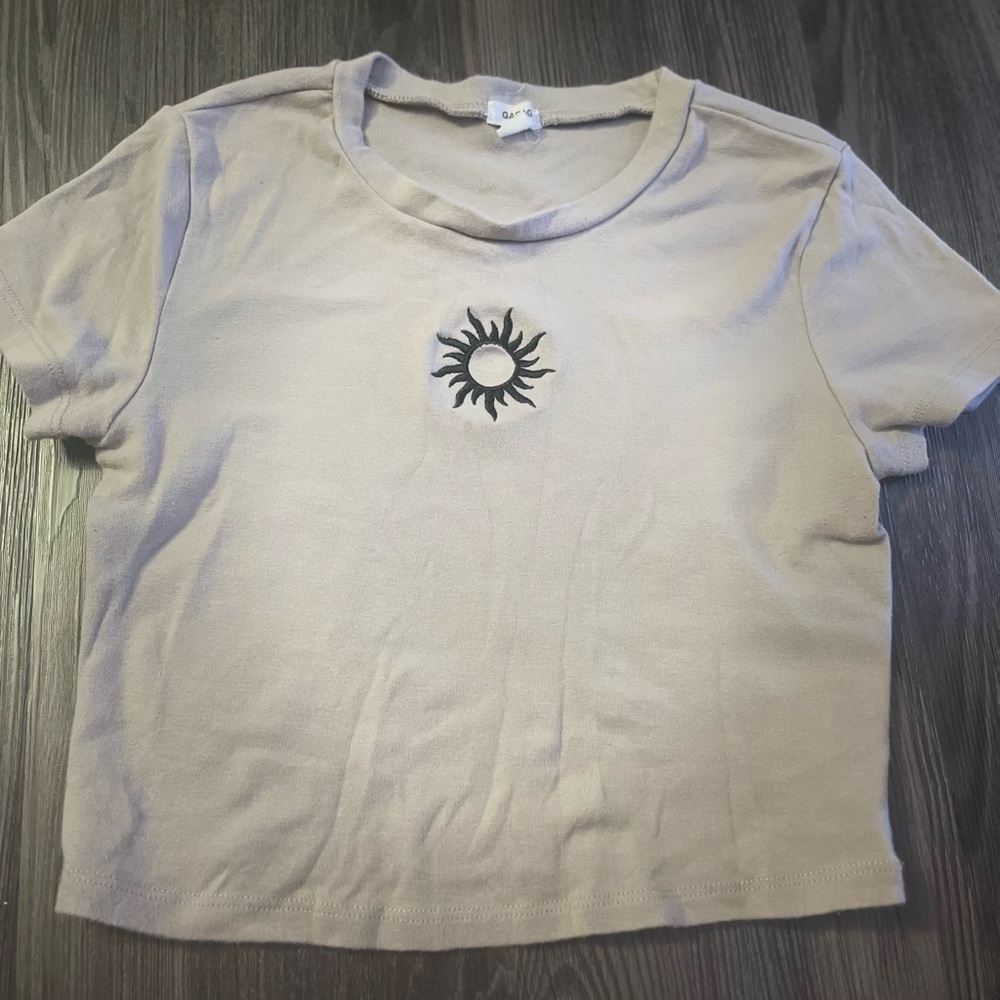 Sun Grey-ish shirt